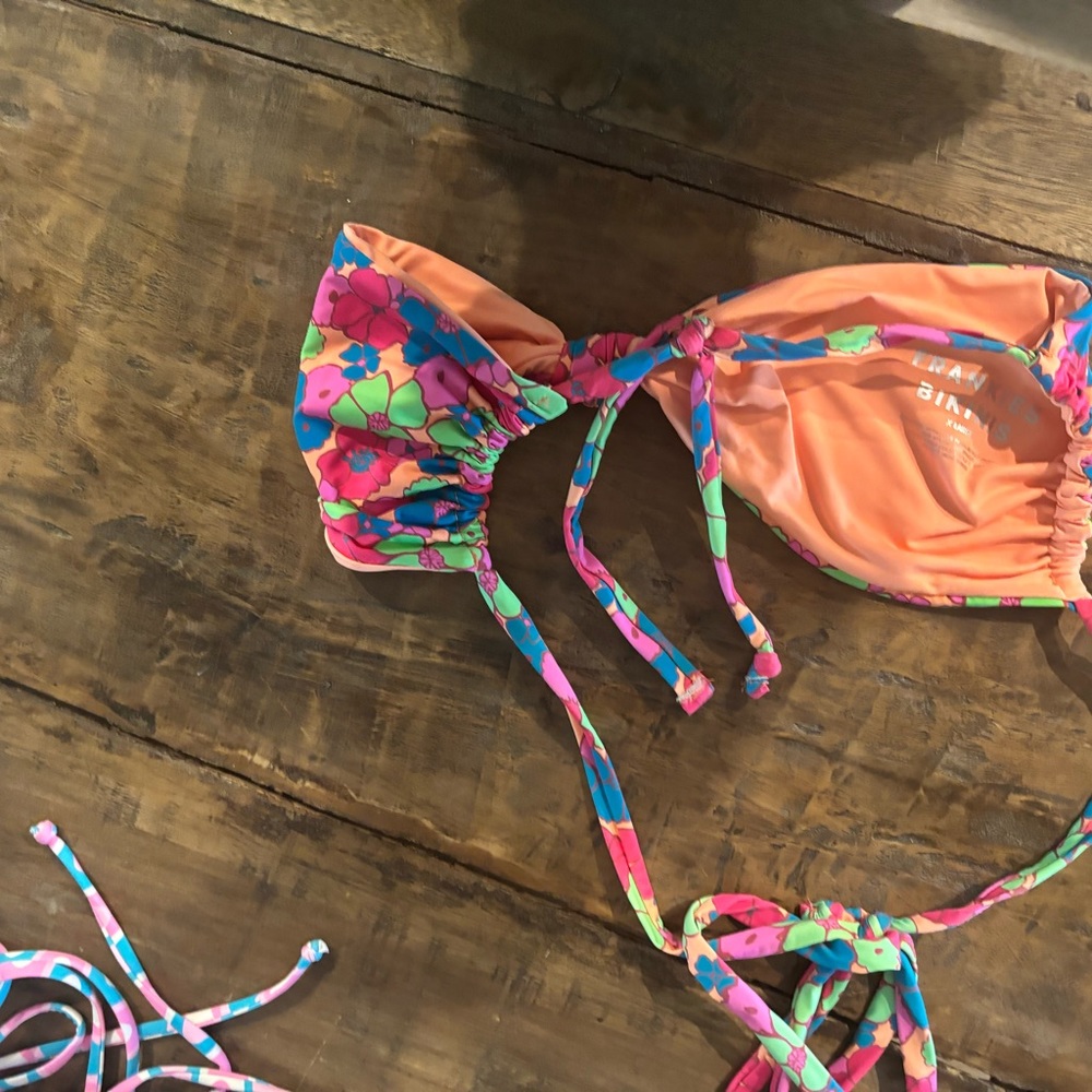 Frankie’s bikini top